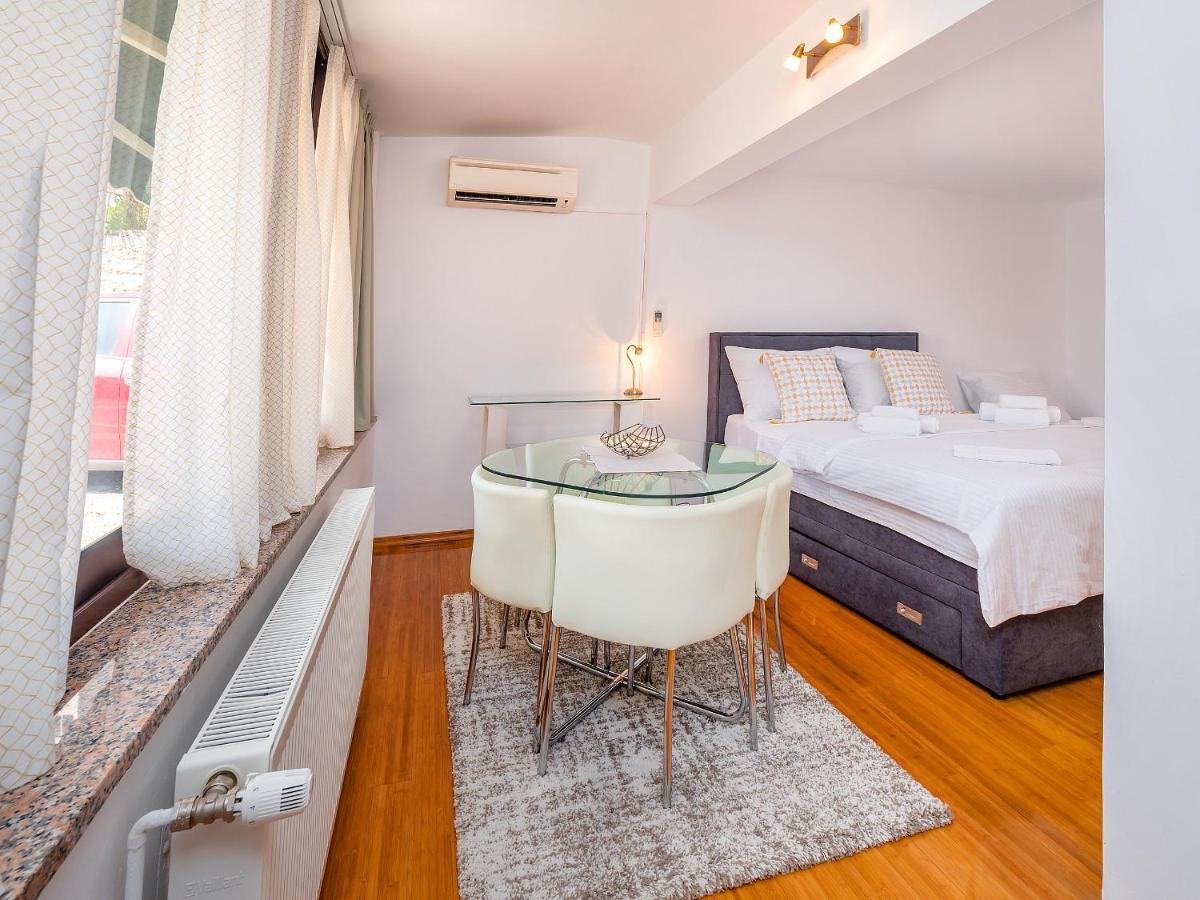 Studio Apartment "Kalina" 550 M From Sea 리예카 외부 사진