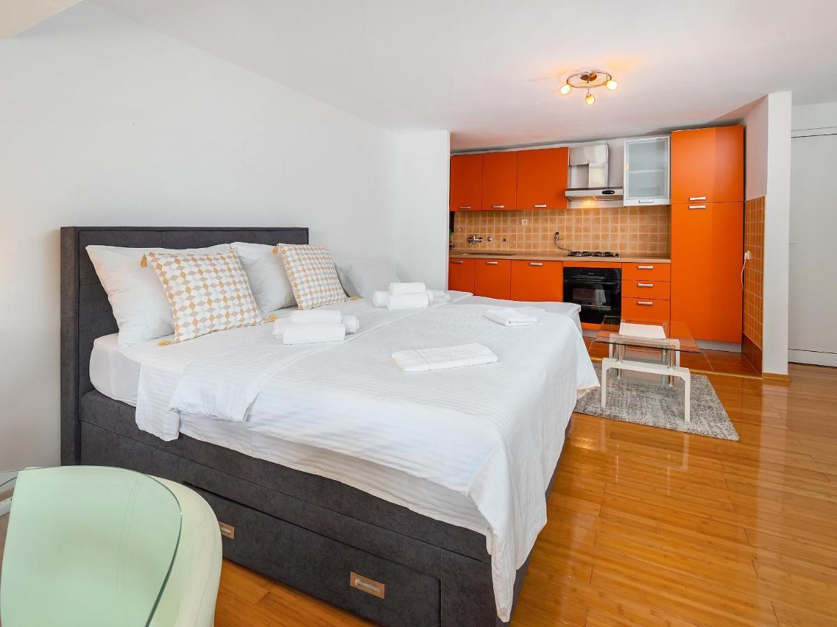 Studio Apartment "Kalina" 550 M From Sea 리예카 외부 사진